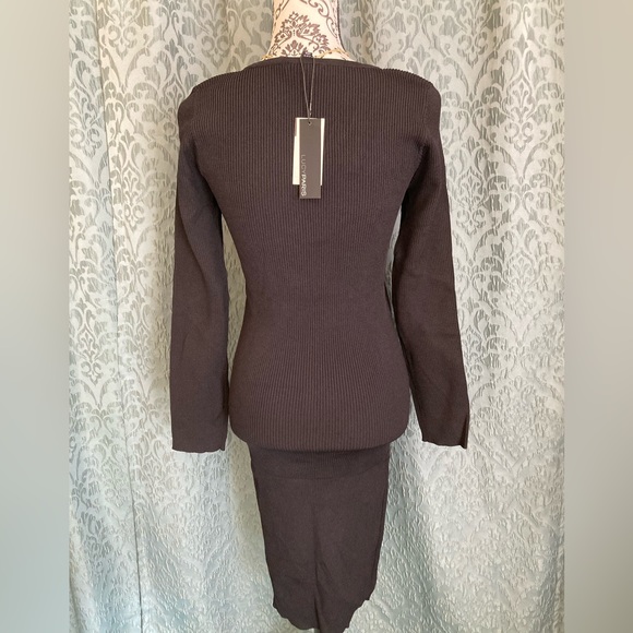 LUCY PARIS | NWT Long Sleeve Sweetheart Neckline Bodycon Dress - Picture 6 of 10